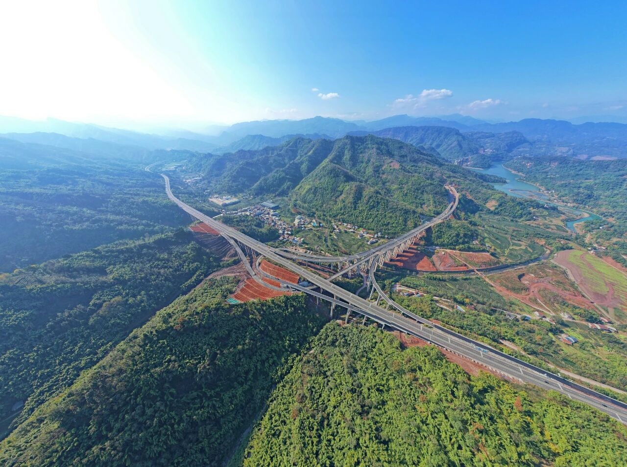 乐西高速公路乐山至马边段